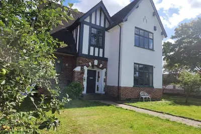 Image de Annexe Ground Apartment Charming Tudor style Apartment