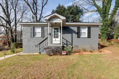 Image de Chic Charlotte Getaway Near Uptown