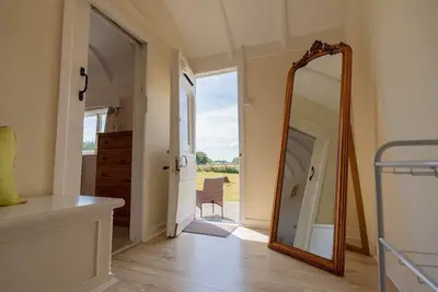 Image de Bungalow-Vue sur Jardin-Salle de bain privée-Traditionelle
