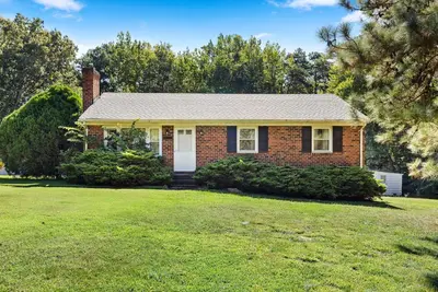 Image de Grandmother's house on 2 sprawling acres in Moseley, Va is waiting for you!