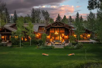 Image de Abode at Teton Game | Sweeping Estate with 3 Cabins