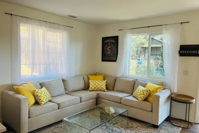 Image de tucked away with room to play