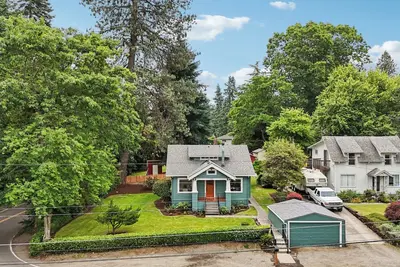 Image de Extended Stay - Beautifully Remodeled Bungalow - Pets welcome