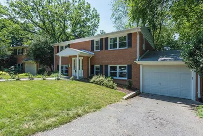 Image de Beautiful Fully Renovated 3 Bedroom House 5 Mins to Dc & Dca - Best Location!