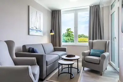 Image de High-quality apartment near the Baltic Sea with loggia and wonderful park view