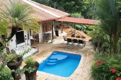Image de Villa-Vue sur Jardin-Salle de bain privée