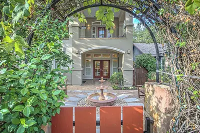 Image de 3br Retreat near South 1st St. | Walk to SoCo