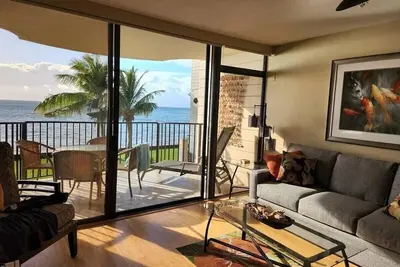 Image de Oceanfront Paradise Awaits at Kahana Reef 215