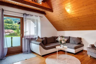 Image de Appartement au Wiedener Hof avec vue sur la montagne, balcon et Wi-Fi