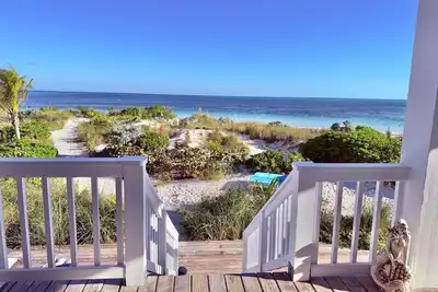 Image de Luxury 5br Beachfront Villa “This Is It” + free premium 6-Seater Golf Cart