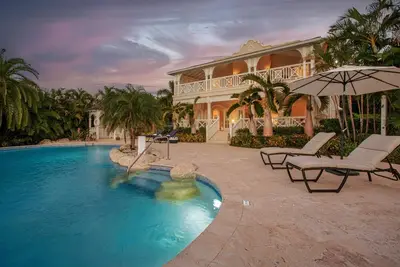 Image de Blue Waters, Sugar Hill Estate