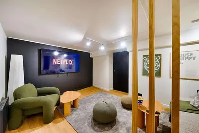 Image de Appartement de luxe 3 Br avec Salon Tv