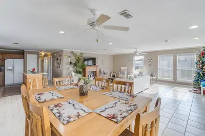 Image de Charming 3br River House w/ Private Dock