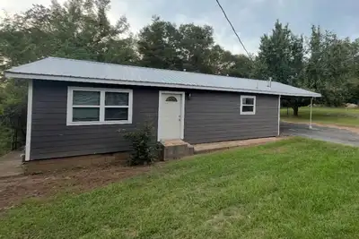 Image de Murfreeboro Ar! Enchanting 2-bedroom house with Heat and Ac in Murfreesboro