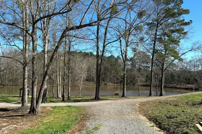 Image de Perfect cabin with a pond! Peaceful place to fish, kayak or enjoy nature.
