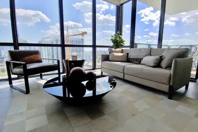 Image de Upscale 2br High-Rise • Gorgeous Views • Prime Miami Location
