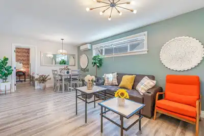 Image de Bungalow in Quiet, Safe Neighborhood King-Bed Near Downtown La and Ot Pasadena!