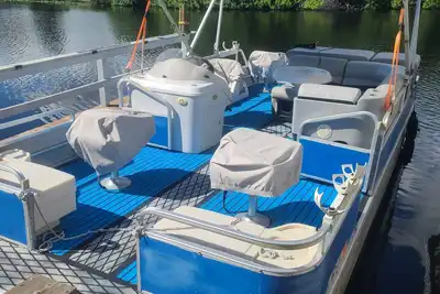 Image de \"Okeetime\"   fish golf  360 night up to 8 sleeps 16 pontoon xtra Read Details ty