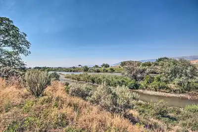 Image de Secluded Riverfront Retreat on 14 Private Acres