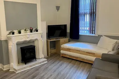 Image de Pass the Keys | Spacious 4-Bedroom Maisonette in Central Newcastle