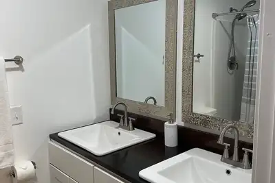 Image de Spacious newly remodeled 2-bed 2 bath - 8 miles from Brewton Parker University