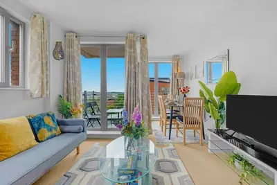 Image de City Apt Sleeps 6 | 2 Bed 2 Bath + Disney+/Netflix