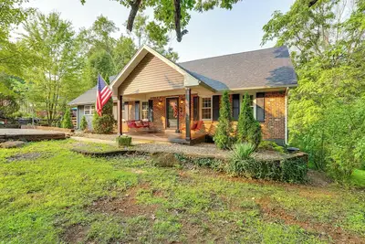 Image de Pet-Friendly Otter Creek Rec Area Retreat