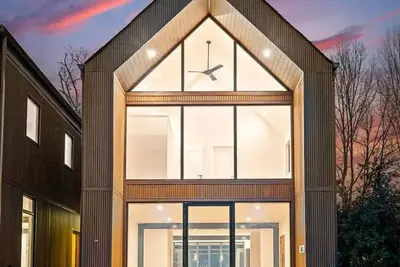 Image de Elegant Steel Frame Home unit #102