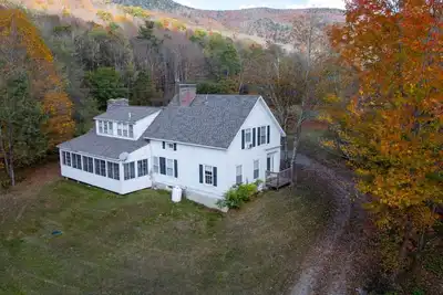 Image de Killington Mountain Farmhouse-5 min to Skiing
