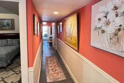 Image de Gorgeous Ground-Level Getaway