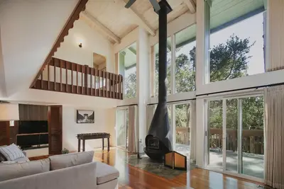 Image de Radiant Monterey Escape 4bed/3bath