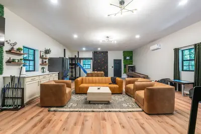 Image de Woodland Clubhouse: Golf, Fishing, Hot Tub, Trail