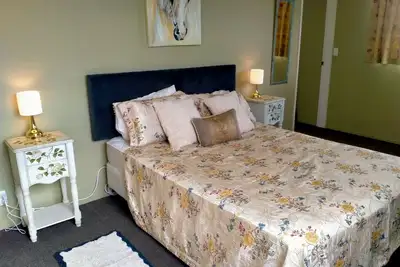 Image de Cosy comfortable, peaceful retreat, 30 mins from Christchurch Airport