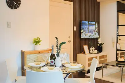Image de Stylish 2-bedroom condo with fitness room and near vibrant night life in Makati
