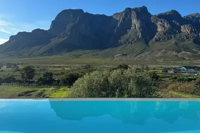 Image de Farm stay in the Cape Winelands with views for days.