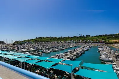 Image de 2 Bedroom Ground Floor Apartment, Albufeira Marina Poolside