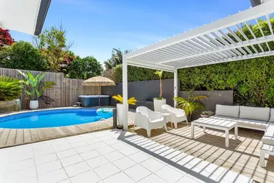 Image de Coastal Home with Pool & Spa | by Furnished Rentals