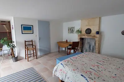 Image de Chambre d’hôtes Les Primevères – Accueil et confort à Saint-Romain-de-Benet