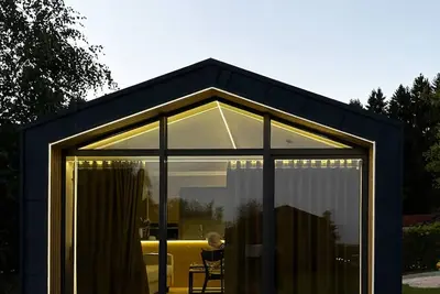 Image de Modern vacation home for couples and families - nature & starry skies included!