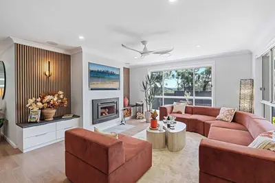 Image de Vinosa Summary:<br>Where