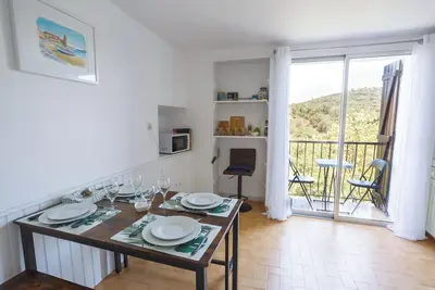 Image de Cosy Apartment in Ancient Gabian with River and Vineyard Views