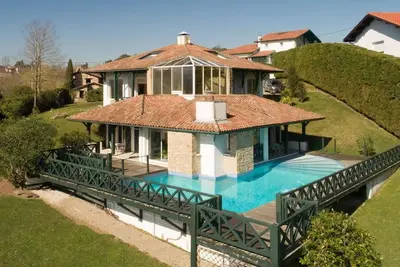 Image de Villa Ongizatea-Rez de Chaussée avec piscine à 10 minutes de St Jean de Luz