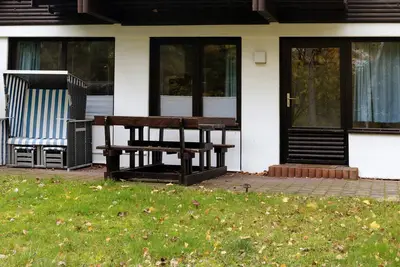 Image de Maison de vacances rénovée au Silbersee à Frielendorf, vue sur le lac, terrasse privée, Wi-Fi