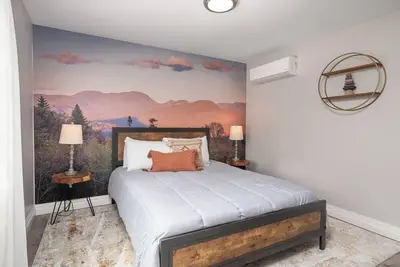 Image de New Riverfront suite w/ living rm/kitchenette/fire