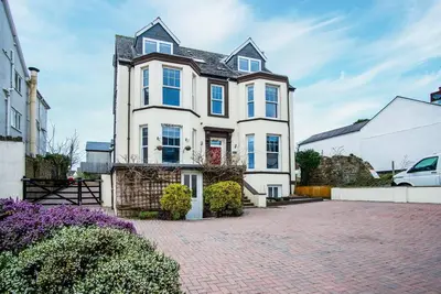 Image de The Lanterns - 9 Bedroom - Sleeps 17 - Saundersfoot Village Centre