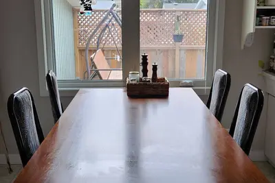 Image de Work & Play in Gimli – Office space, Fibre Internet, Full Kitchen, Lake Walks