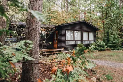 Image de Waterfront, Hotub, Back up generator, firepit, ice fishing, Christmas tree up