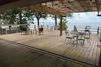 Image de Toledo Sunset and all its “Big Deck Energy”