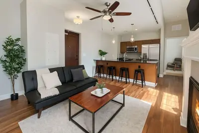 Image de Modern Luxe Suite | Rock Hall • Stadiums • Casino