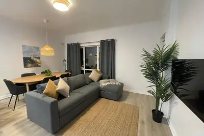 Stylish City Retreat - sleeps 6